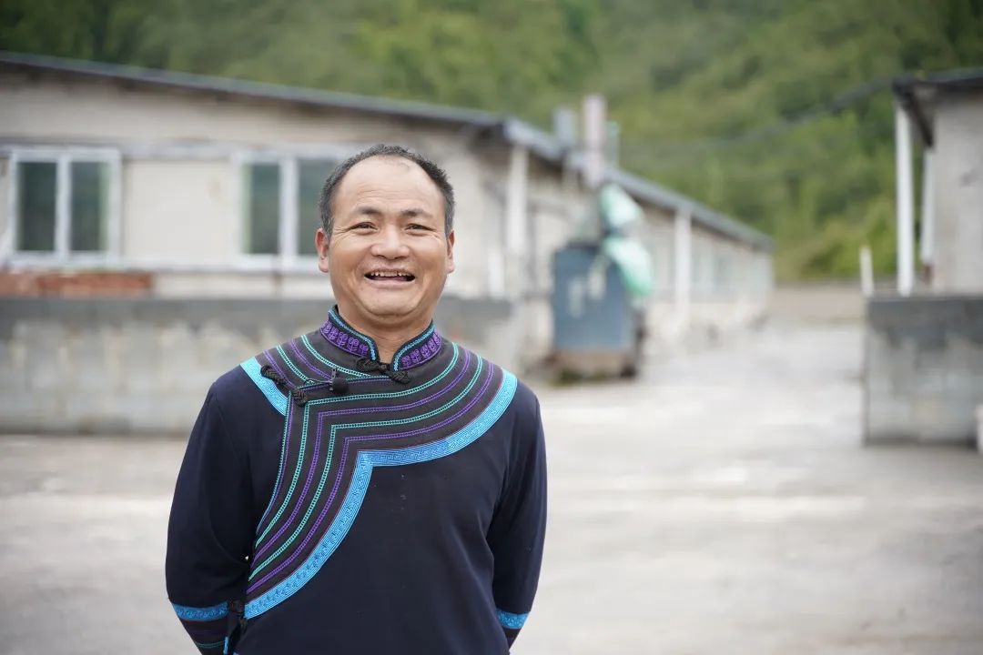 曾经洒泪铁骑力士的彝族汉子,如今咋样了?